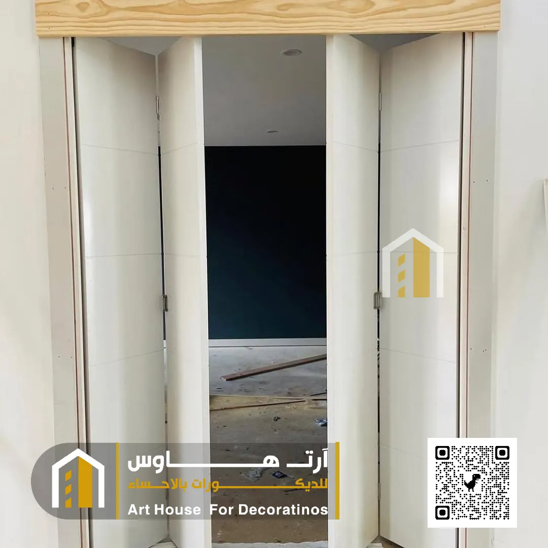 الباب السحاب الخشبي في حي المراح